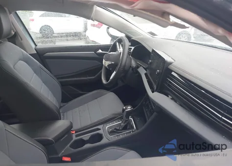 2025 Volkswagen Jetta 1.5T Se from USA, damaged, VIN 3VW7X7BU5SM048741